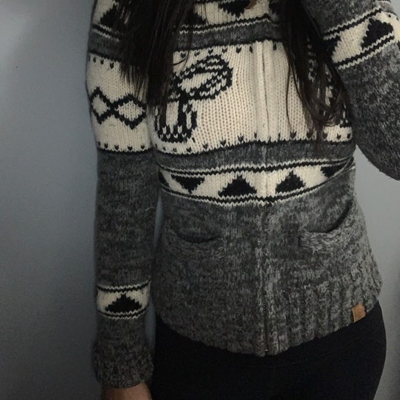 ☃️ Lambs Wool Aritzia TNA Winter Zip Up Sweater - Picture 2 of 13